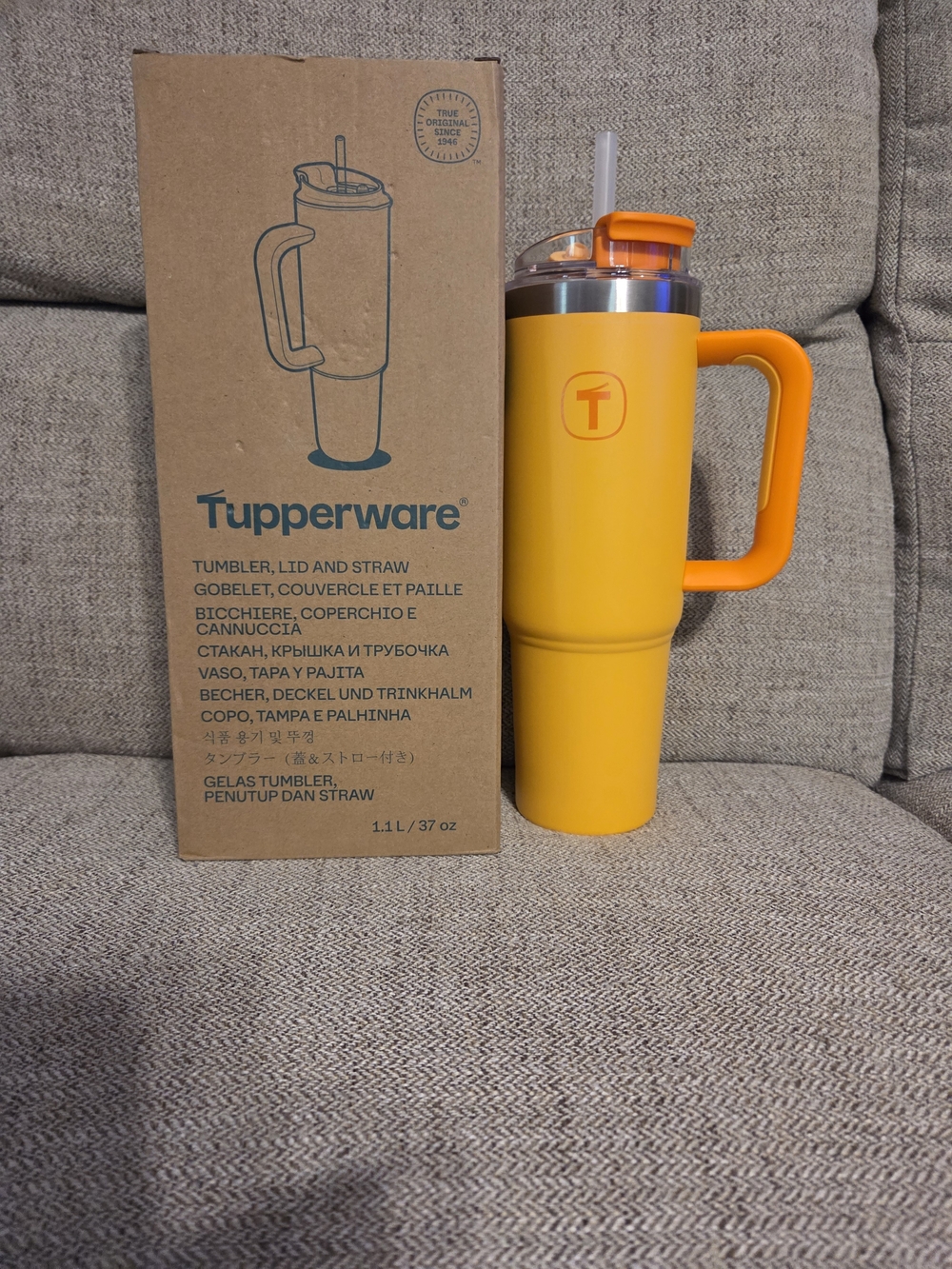 Tupperware Big T Tumbler Sunburst Orange Travel Tumbler with Handle and Straw